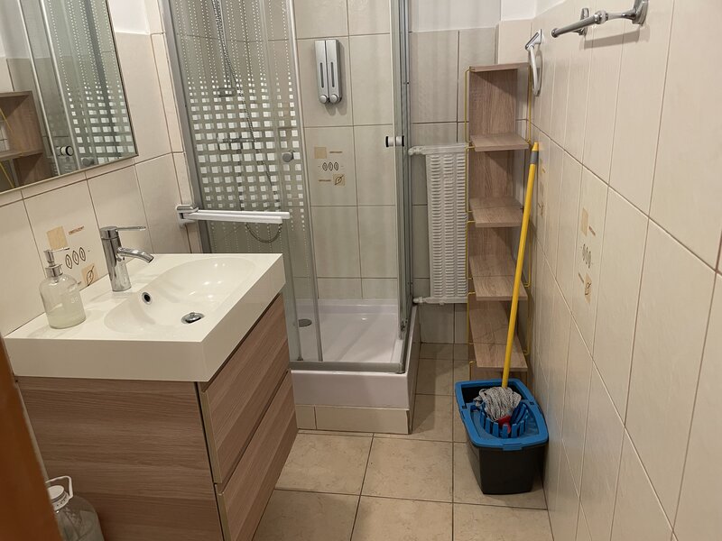 mall vitan strada vlaicu voda,